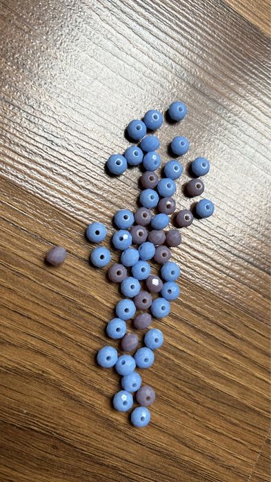 Koraliki do robienia bransoletek niebieskie 23 szt.