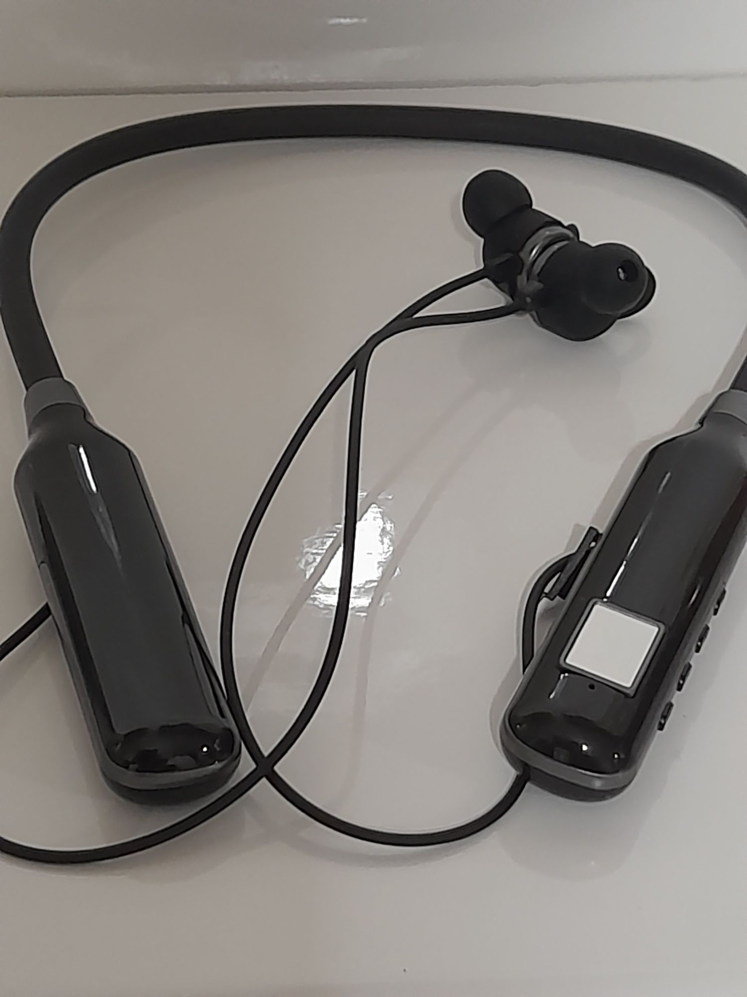 Беспроводные Bluetooth наушники спортивные 100часов музыки 5,3 ЖК дисп