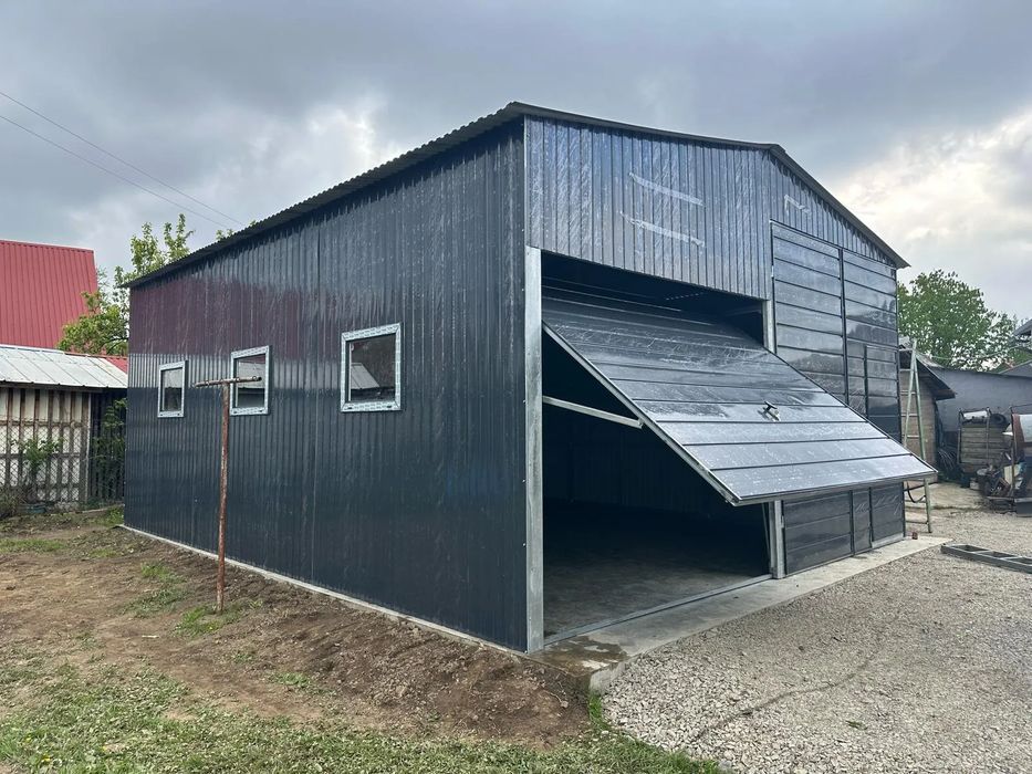 Hala 6x8 m - Dach dwuspadowy, Brama uchylna, Grafit