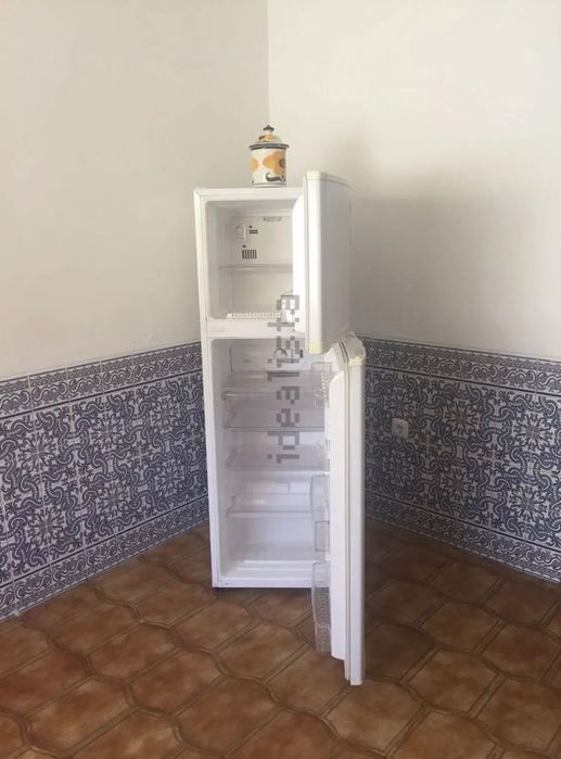 Quarto espaçoso e tranquilo para arrendar - 450€ - Vale da Amoreira