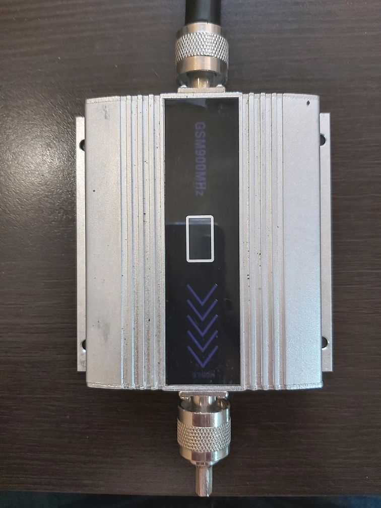 GSM підсилювач мобільного зв'язку 900 МГц