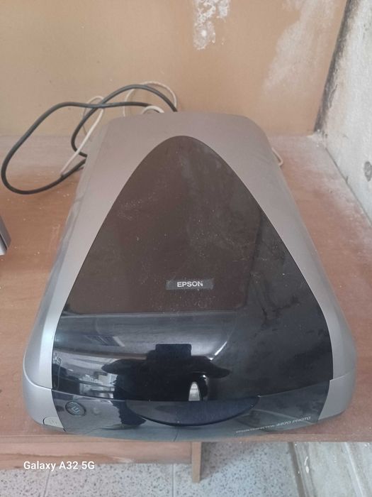 Scanner de Fotos Epson Perfection 4870 com Cabo de Alimentação