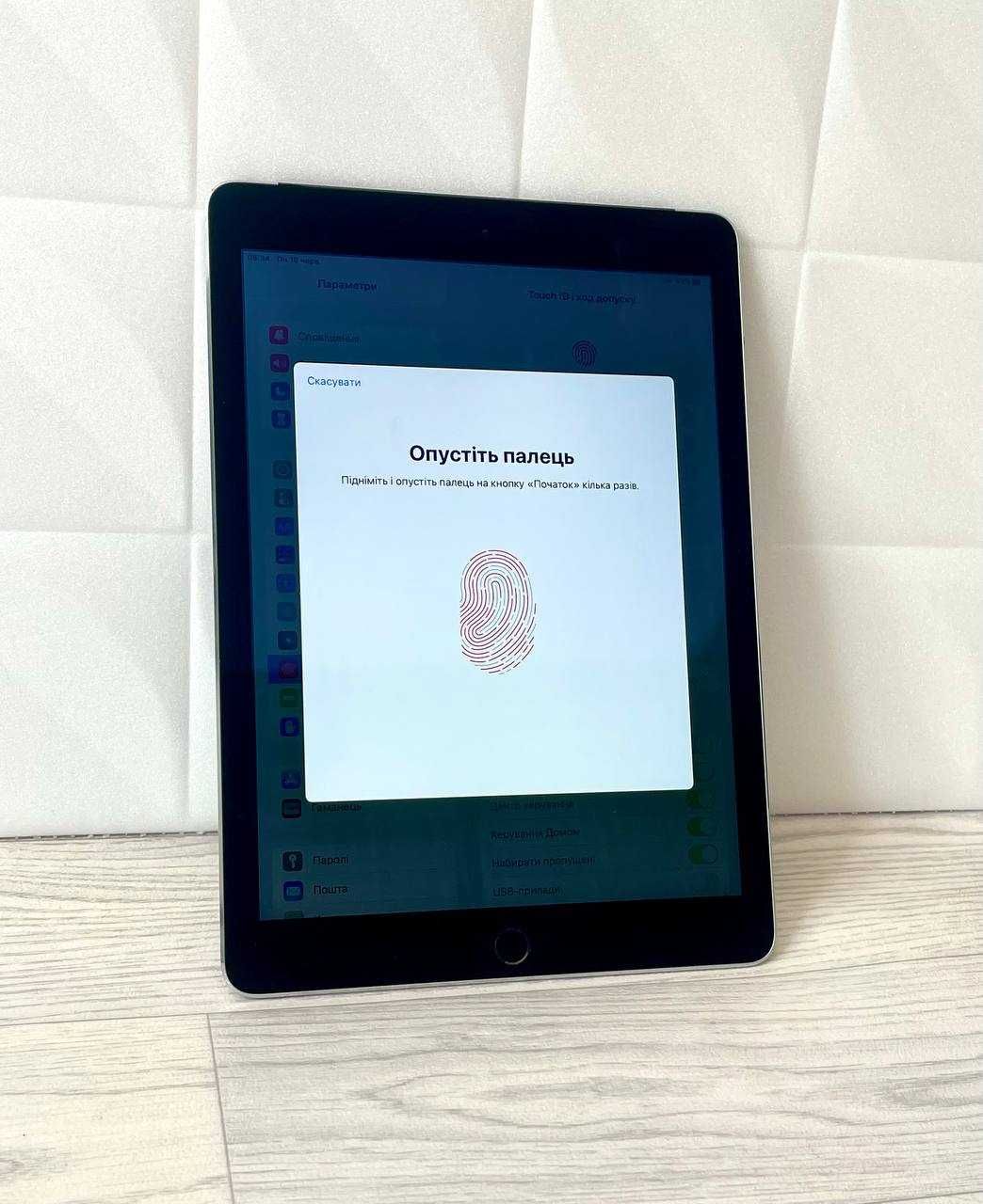 Планшет Apple iPad Air 2 64 ГБ