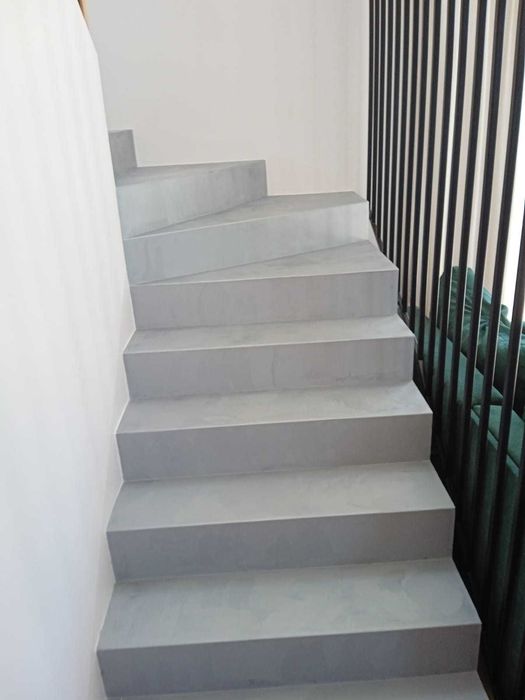 Schody z mikrocementu