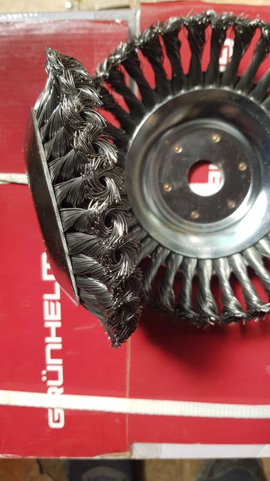 Щітка для плитки, стірки коврів на мотокосу