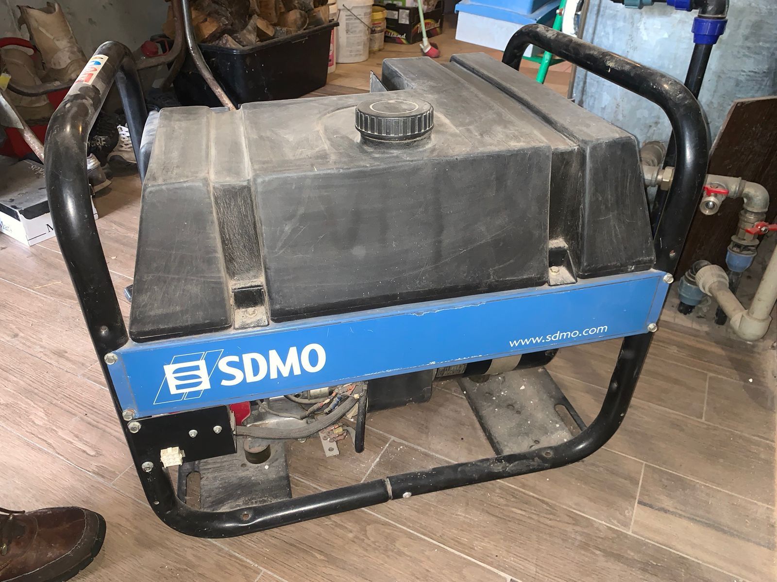 Генератор SDMO  SH 6000 ES