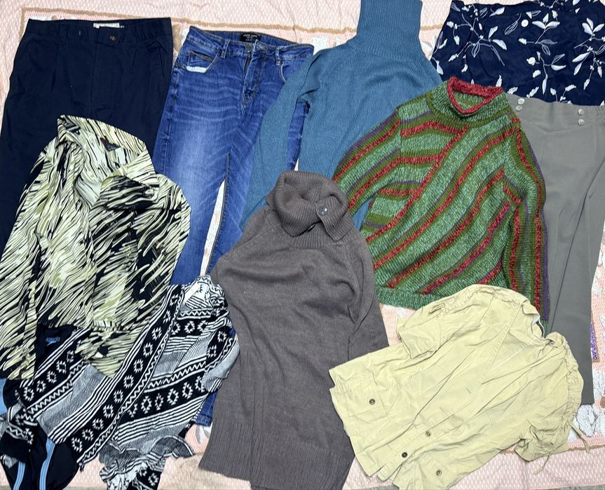 Пакет женской одежды 46 размер джинсы свитер платья юбки блузки штаны