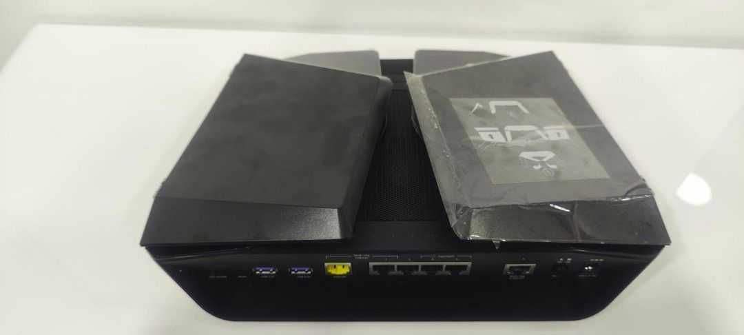 Router Netgear Nighthawk RAX200 AX11000 Mb/s WIFI 6 AX Mocny zasilacz