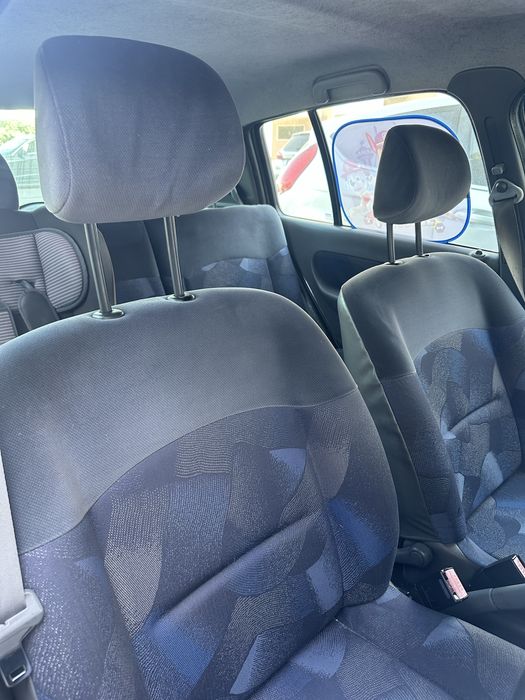 Renault clio cizento