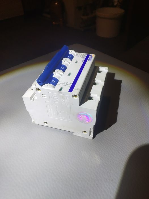 Автомат вимикач.Аско Укрем D100:BA-2003-3/100A