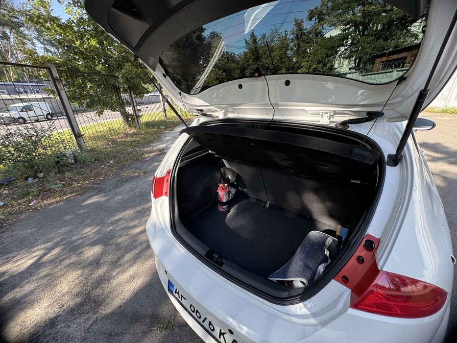 Seat Leon 2010, 1.6 бензин (BSE), комплектація Style