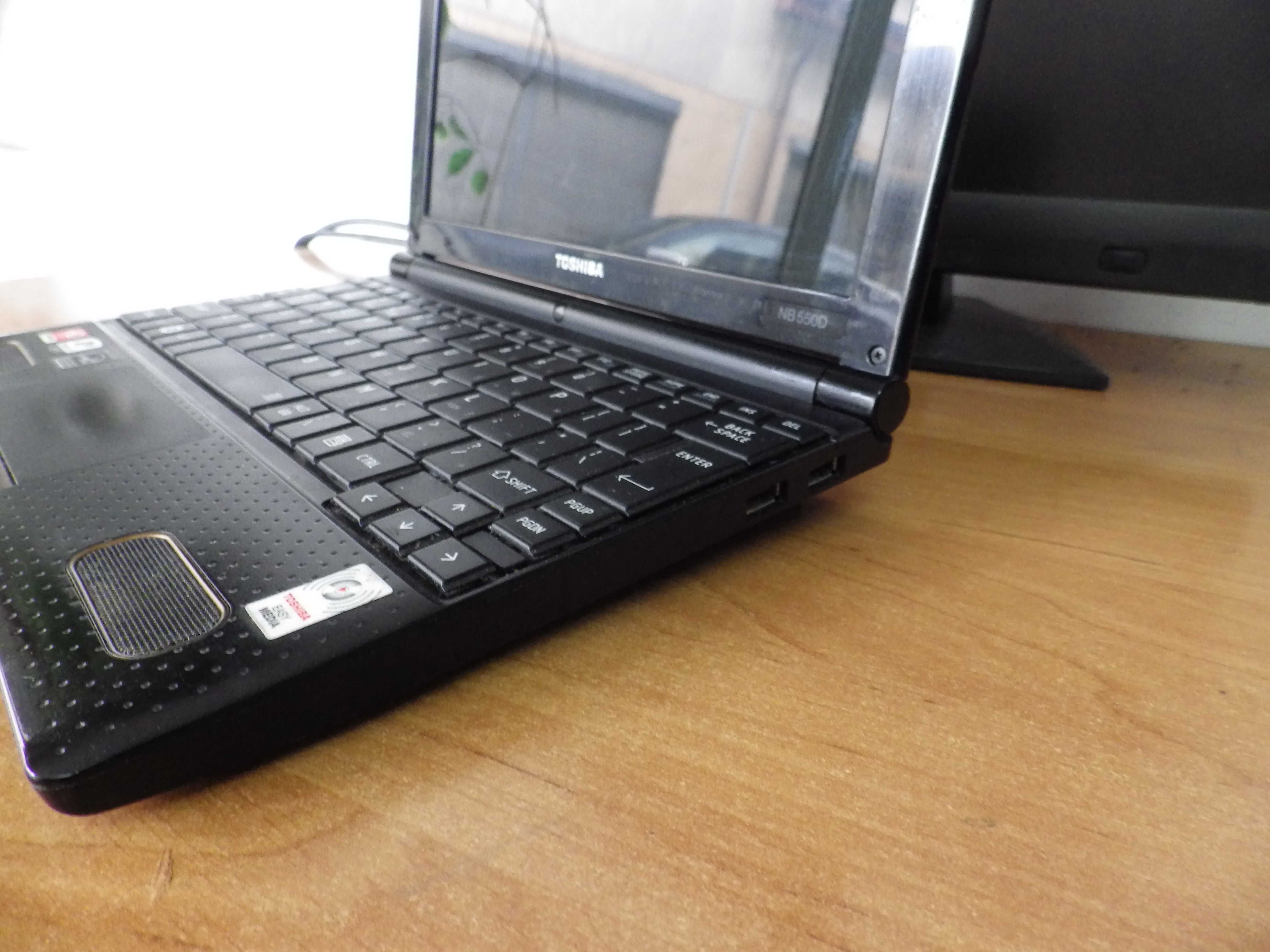Laptop Toshiba NB550D