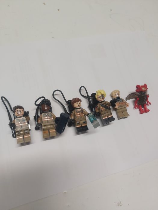 LEGO minifiguras caça fantasmas.