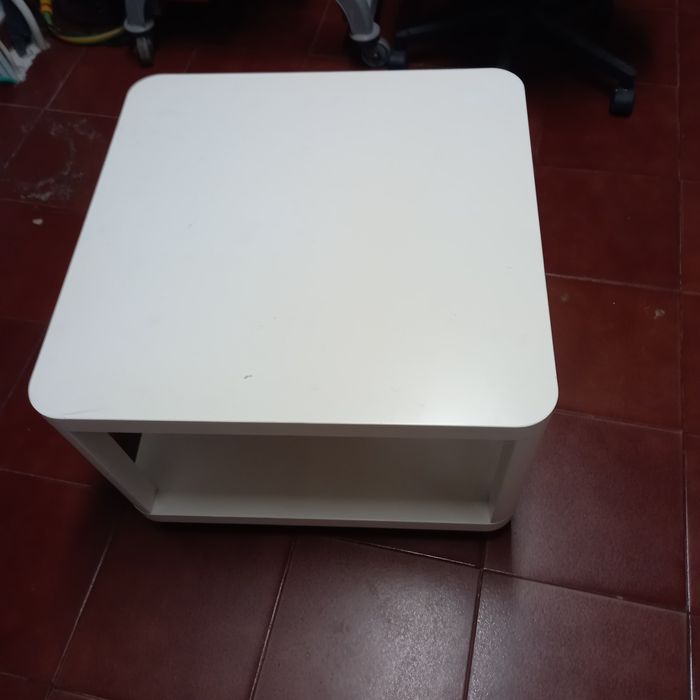 Mesa de salaem bom estado