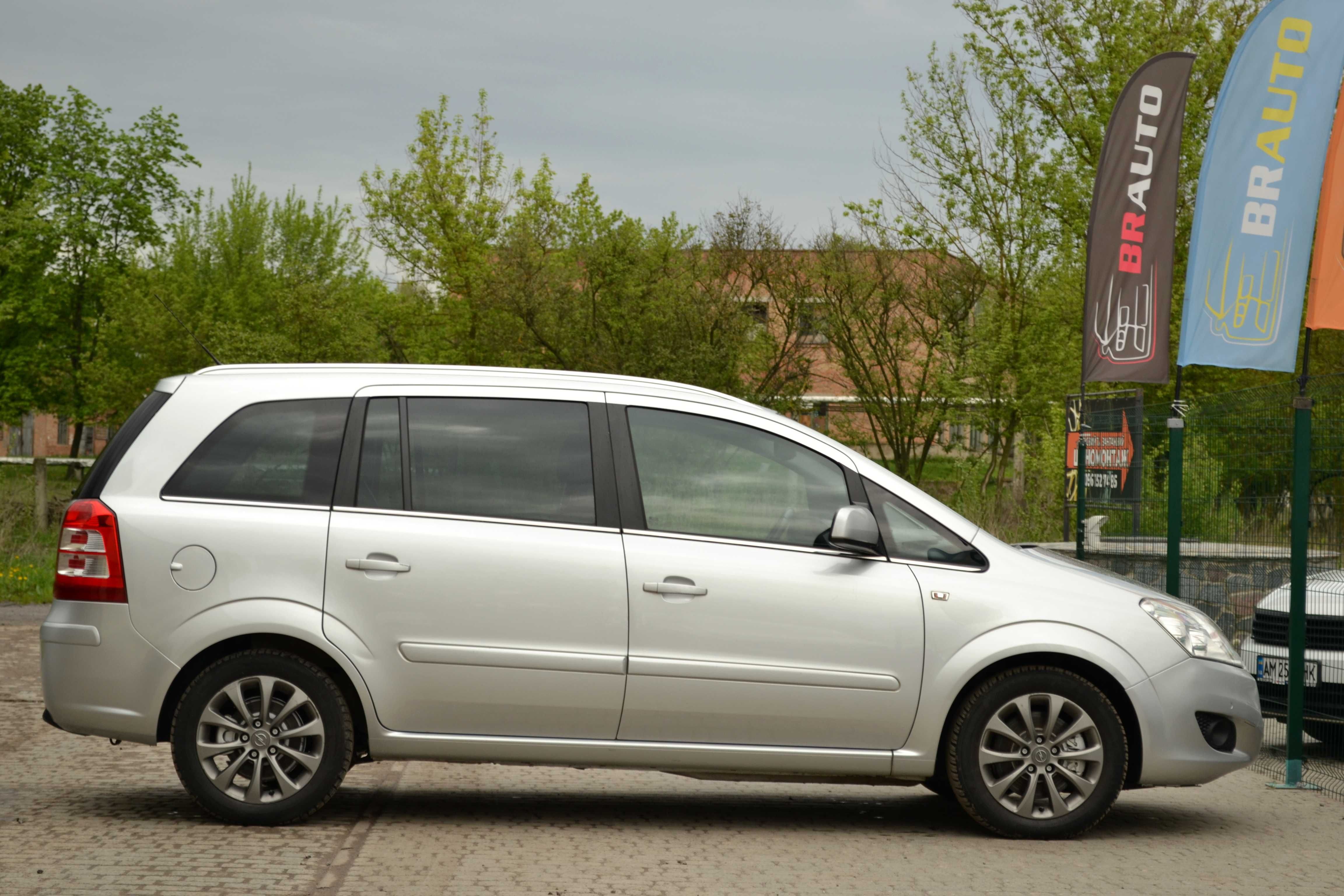 Opel Zafira 2011