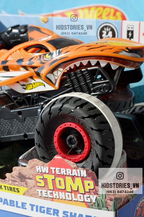30 см Monster Trucks RC Акула Hot Wheels Tiger Shark на дистанційному