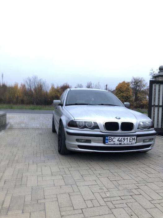 BMW E46 1999  рік 1.9 бензин