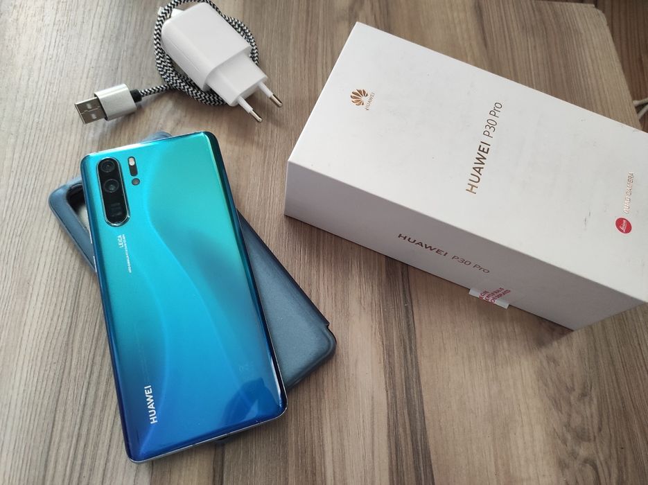 Prawie jak nowy Huawei P30 Pro 8GB RAM/128GB ROM, bateria około 4 dni