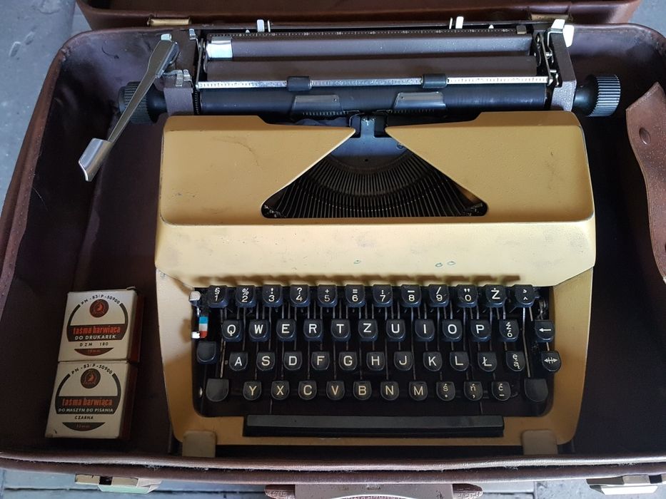 Maszyna do pisania Predom Łucznik