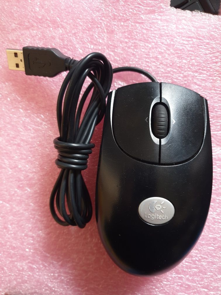 Продам невбиваєму мишку Logitech RX250