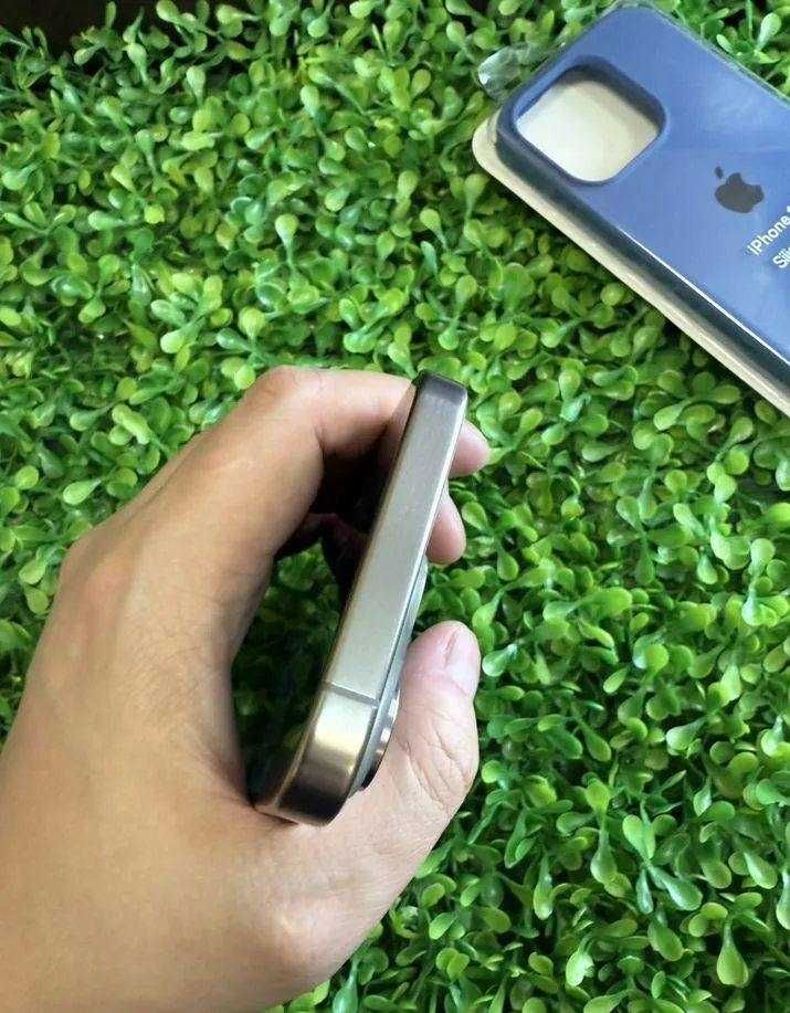 iPhone 15 pro 256 gb