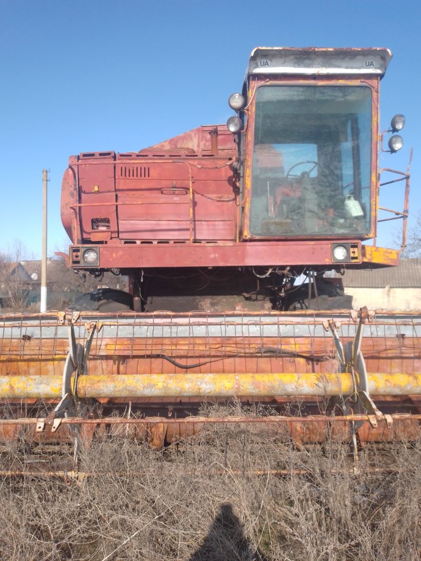 Комбайн Дон 1500А