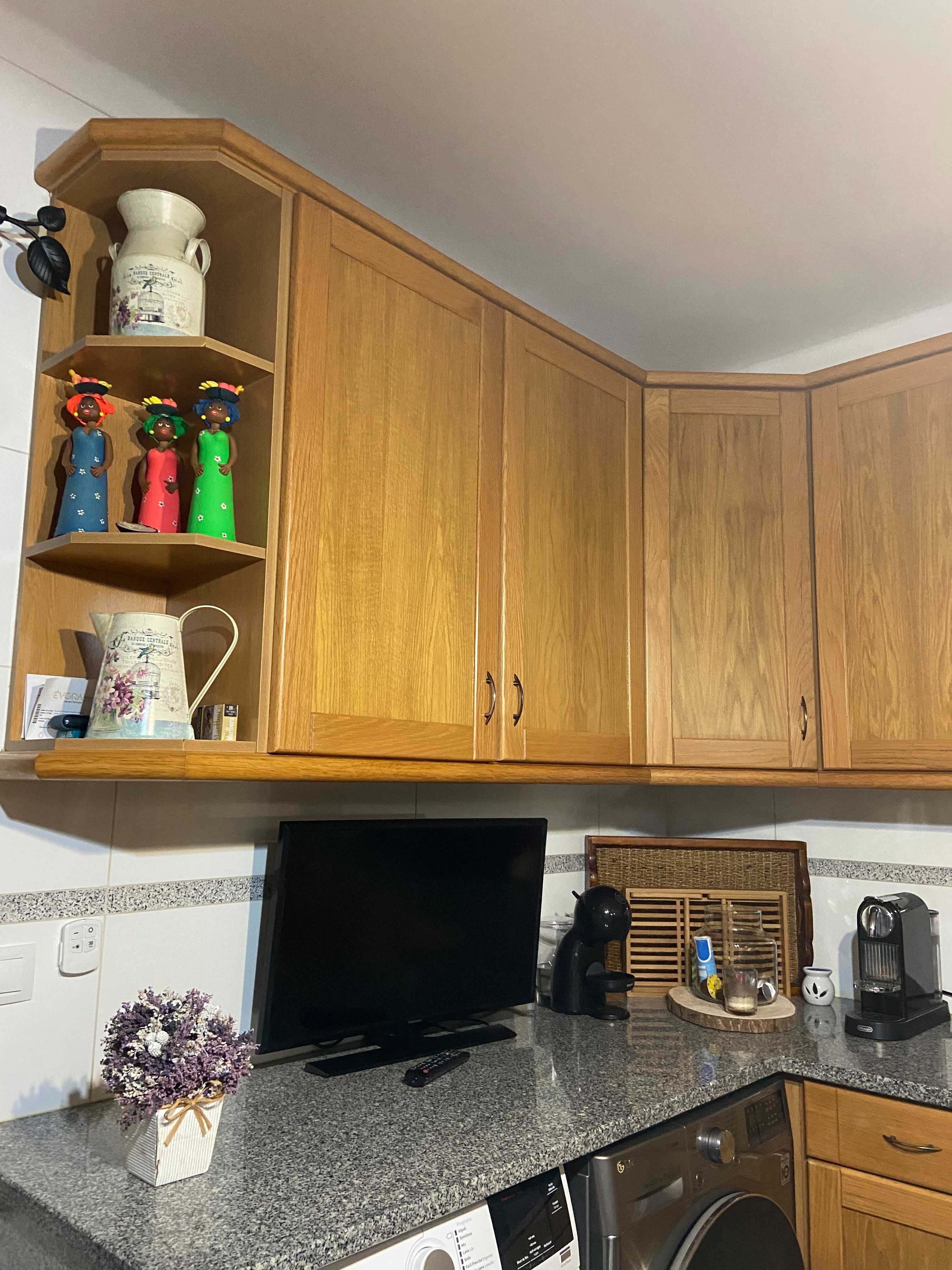 Vende-se cozinha