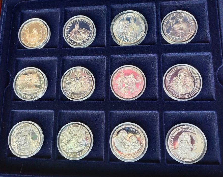 24 srebrne medale w kasecie-Jan Paweł II Człowiek który zmienił świat