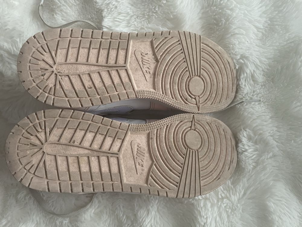 Air Jordan 1 Mid różowe buty, rozmiar 38.5