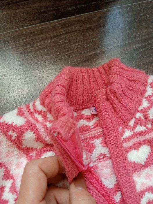 Продаю кофту на девочку