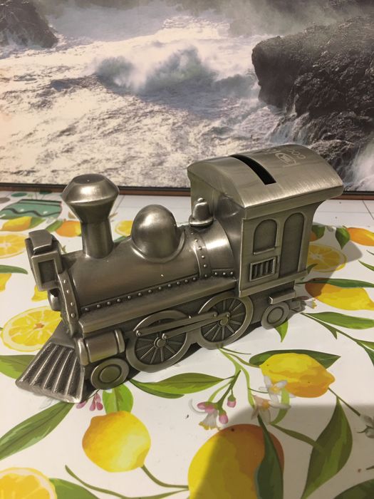 Lokomotywa skarbonka metalowa