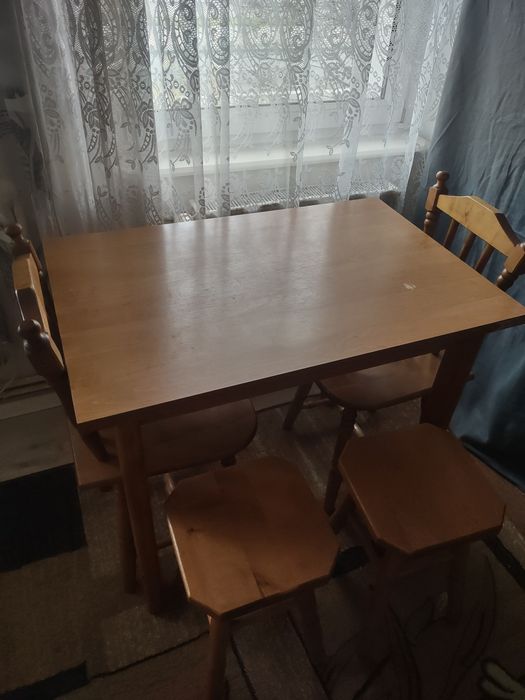 Drewniany zestaw.Stół+2 krzesła+2 stołki.