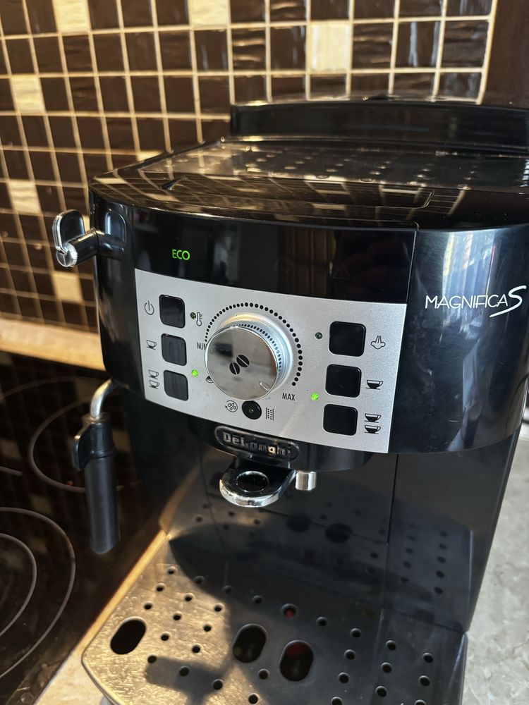 Ekspres do kawy Delonghi Magnifica S - Bardzo Dobry Stan