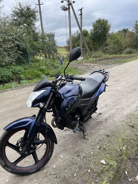 Продам чудовий мотоцикл ліфан 150
