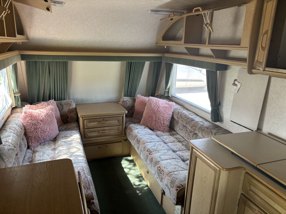 Ładna zadbana przyczepa Coachman Mirage 450/2