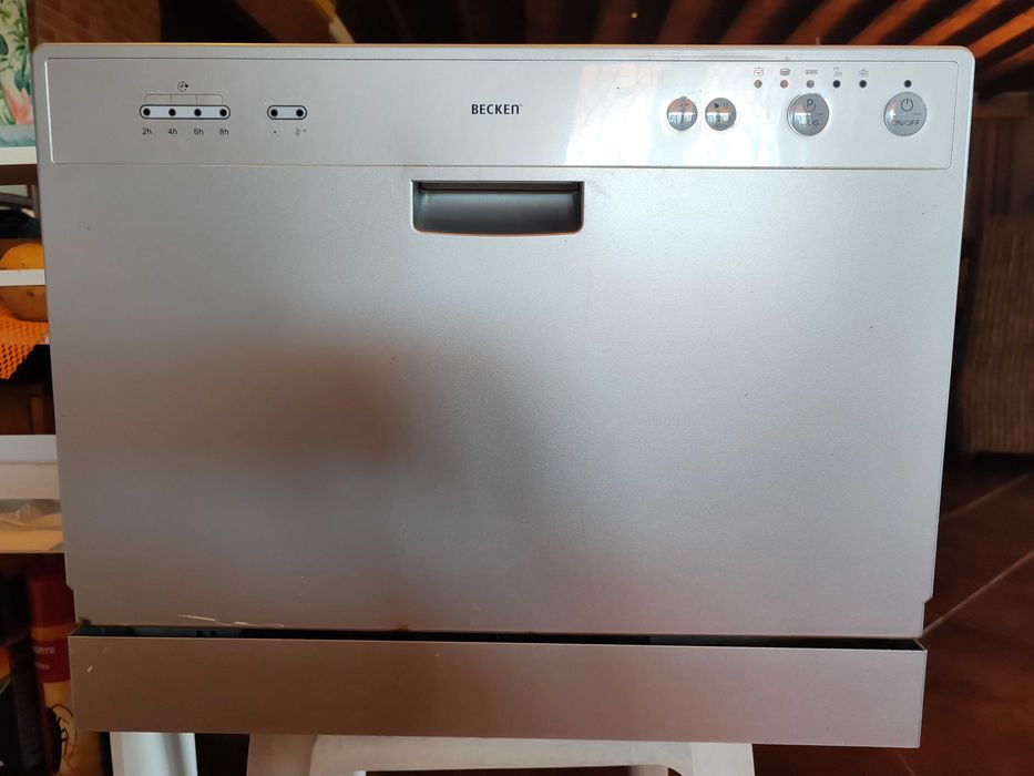 Máquina de lavar louça Becken de bancada.