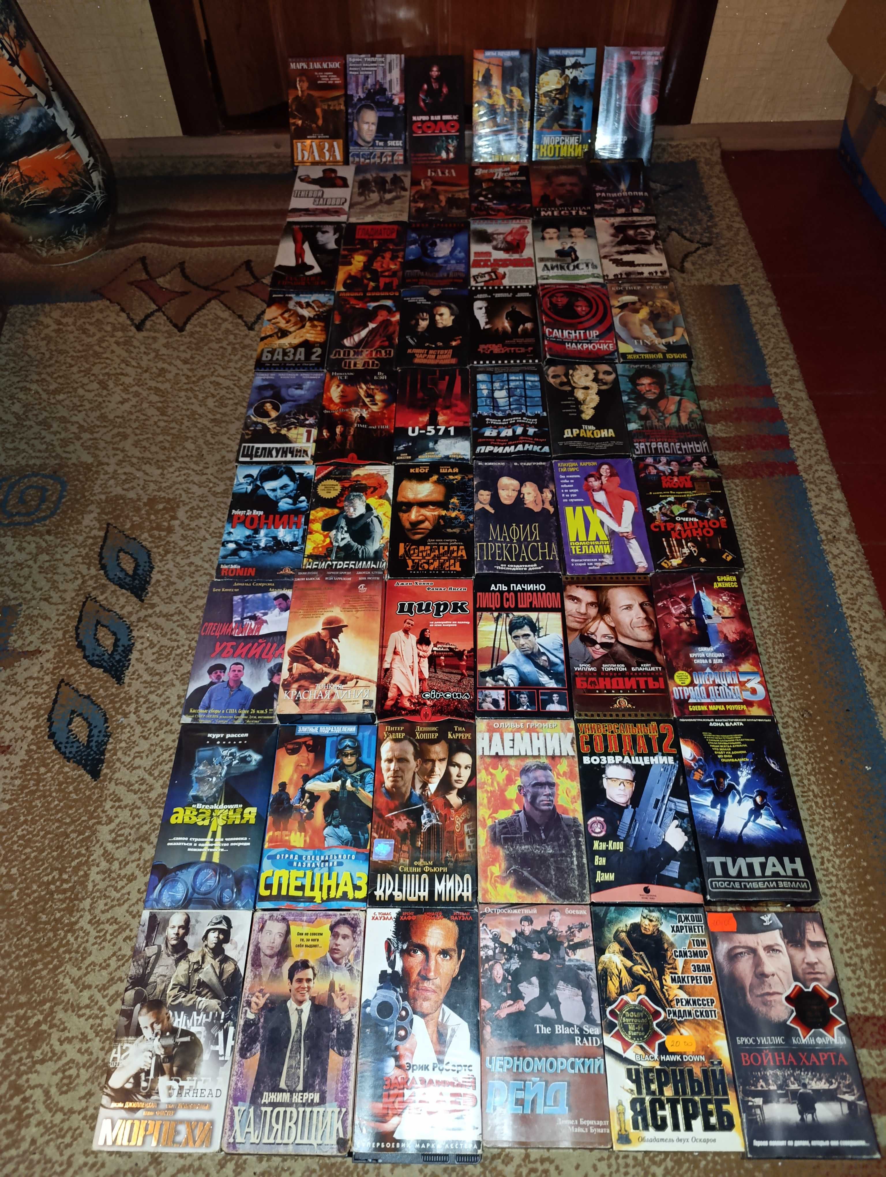 Відеокасети / VHS з записами