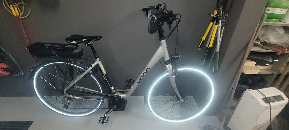 Rower elektryczny holender Koga E-inspire z silnikiem centralnym Bosch