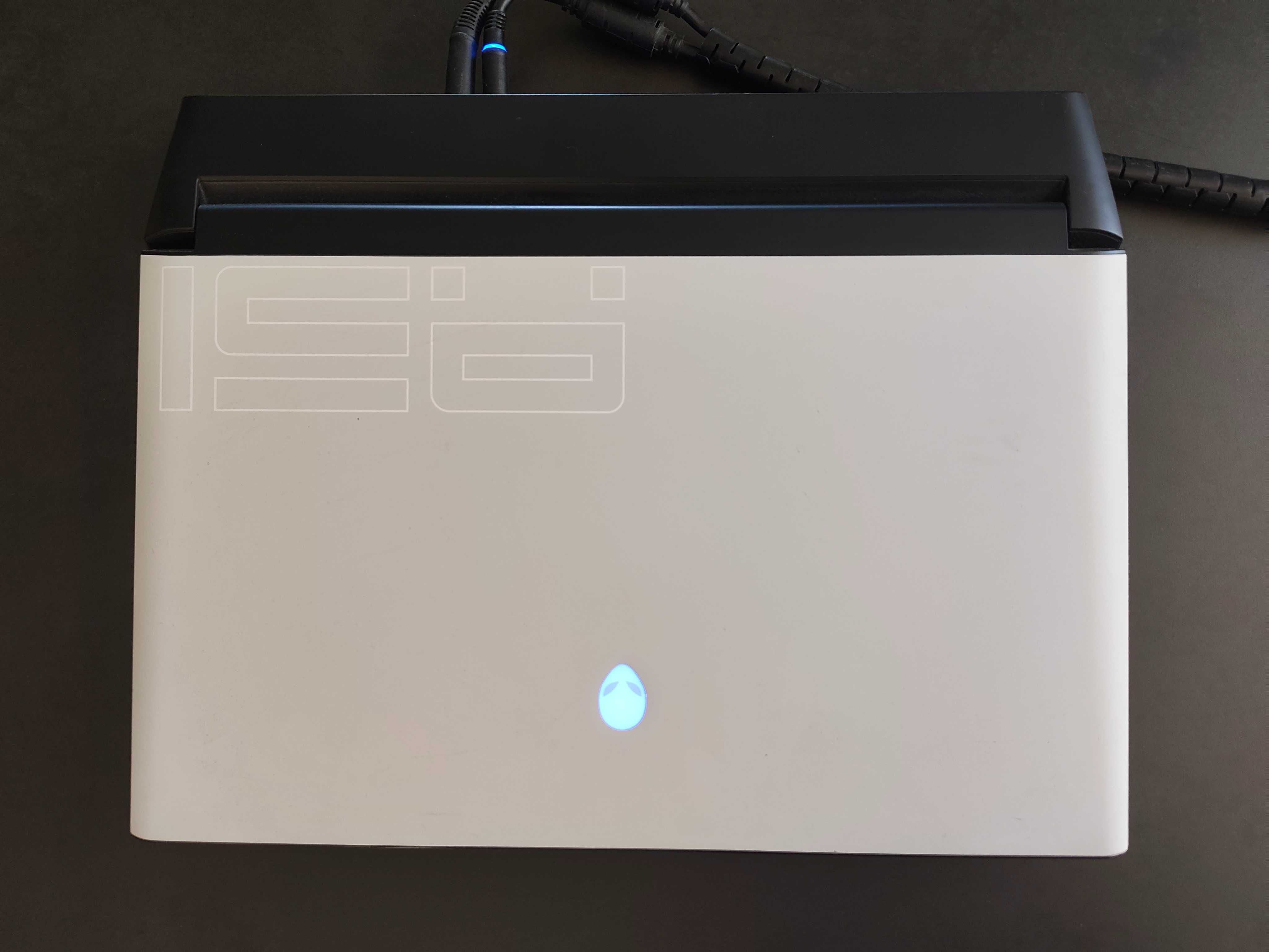 Alienware Area -51m R2 , 17,3  , i9-10900K,  RTX 2070 SUPER