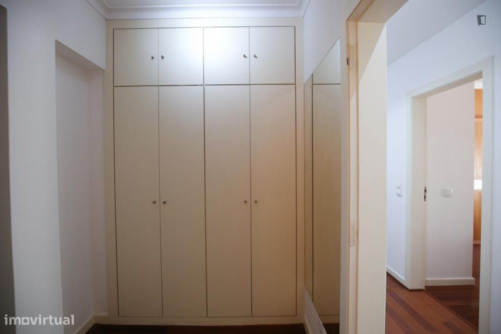 Quarto - localizado em Olaias Lisbon