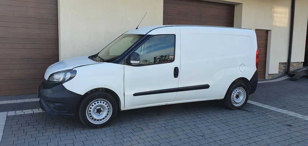 Fiat Doblo FV 23% Brutto 1.4 Gaz LPG Maxi (długi) Salon PL po kolizji. Jeżdżący