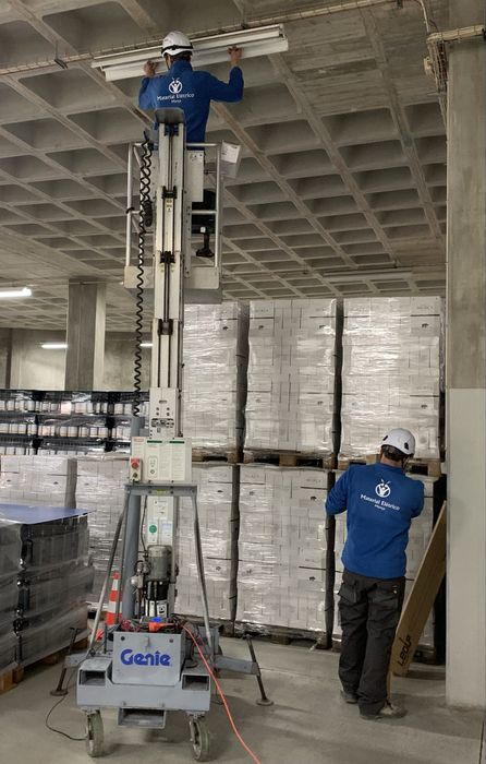 Aluga-se plataforma elevatoria genie