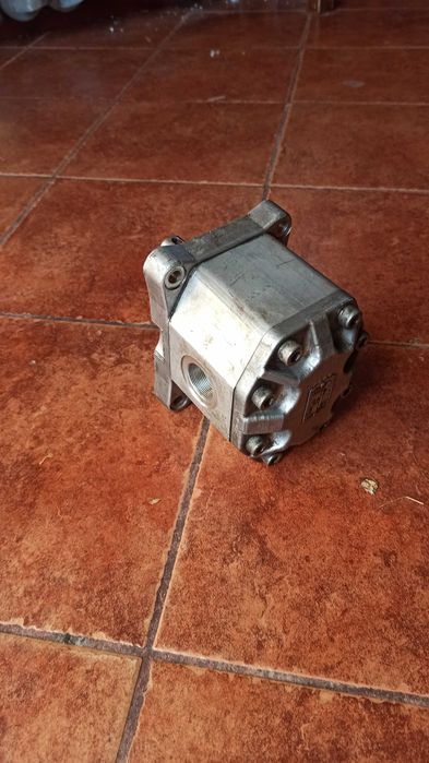 Pompa Hydrauliczna 32 Litry Łuparka Do Drewna Prasa Rębak Hydrauliczny