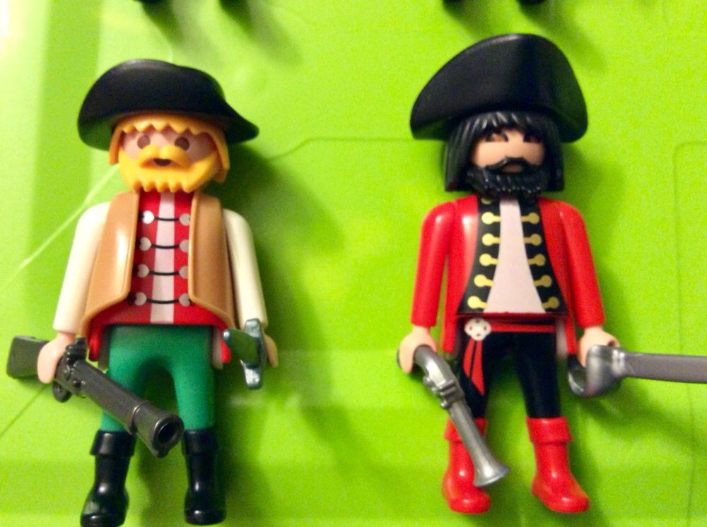 Figurki „PLAYMOBIL”  na temat : Piraci , bajkowe postaci, potwory