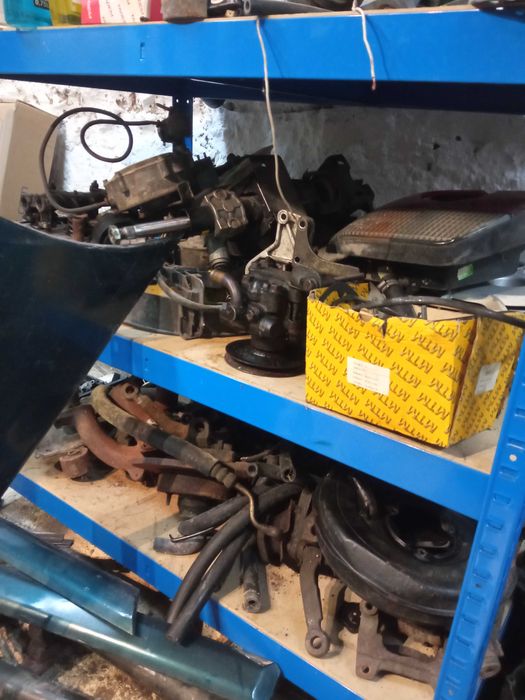 Pozostałości części Polonez Plus