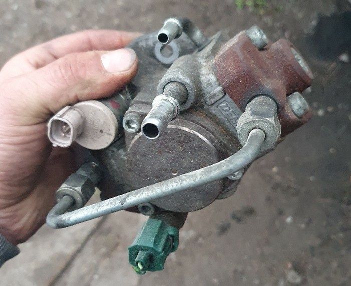 6C16-9B395-AE pompa wtryskowa ford