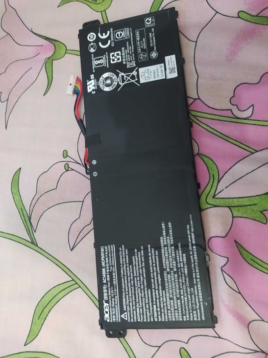 Батарея Aser Aspire ac14b8k в идеальном состоянии