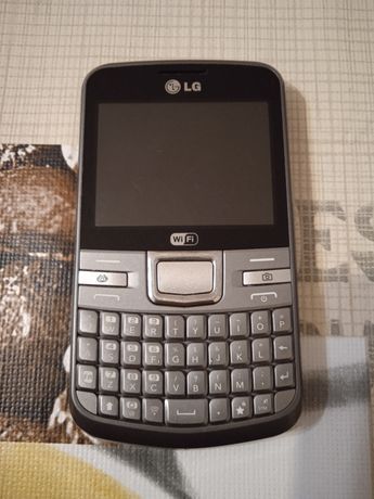 Telefon LG z klawiaturą