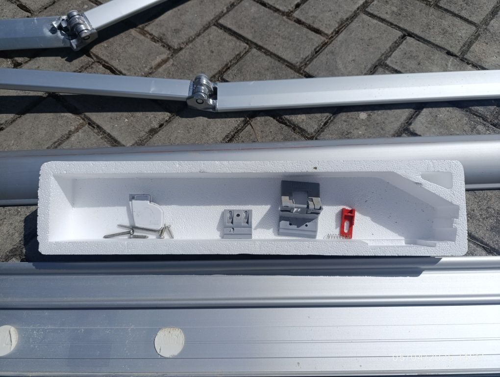 Várias peças para toldo Fiama 45S, como novas