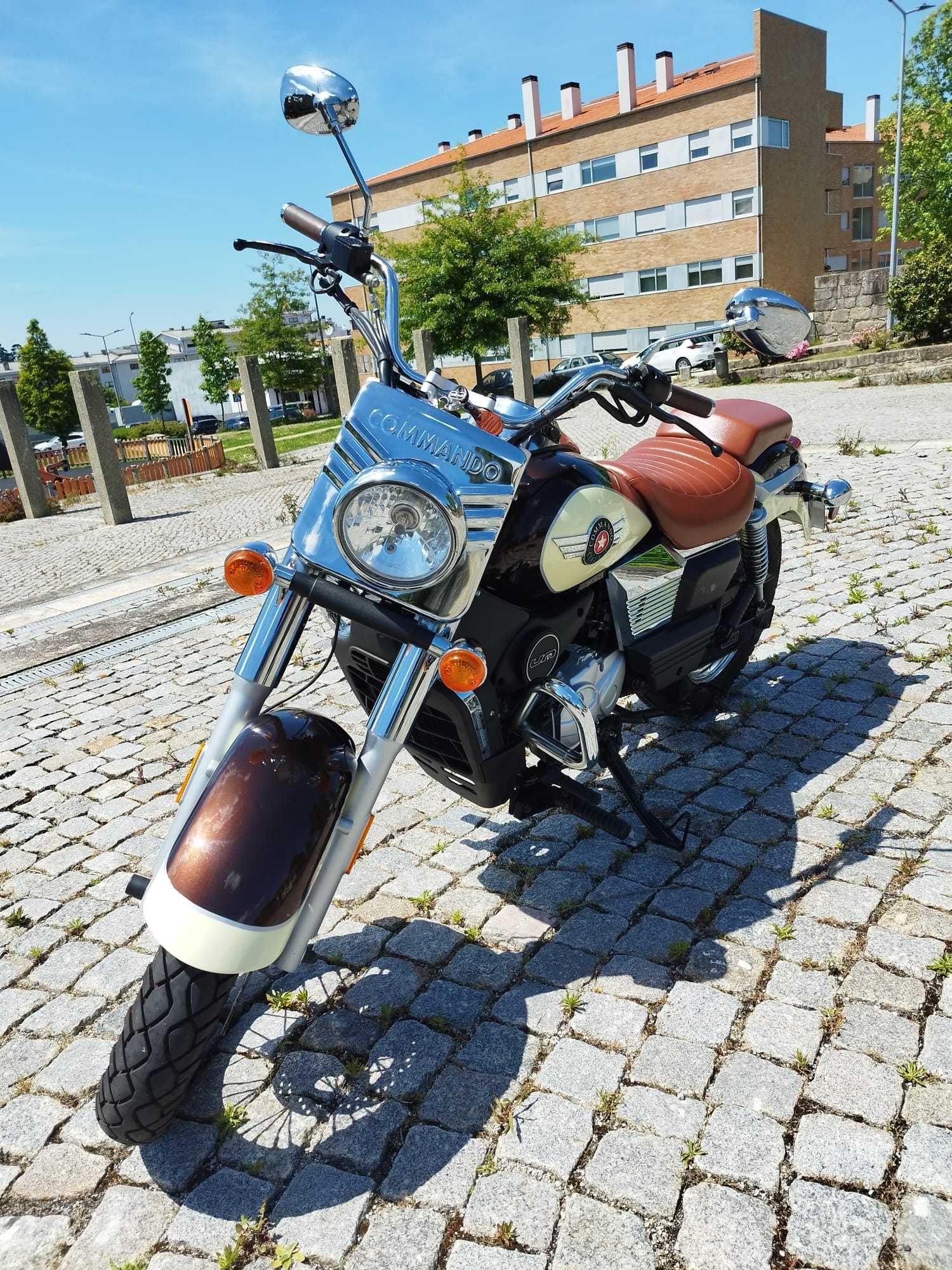 Mota UM 125 Renegade Commando Classic